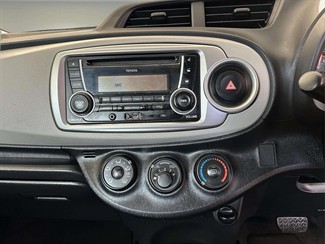 2013 Toyota Yaris - Thumbnail