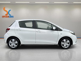 2013 Toyota Yaris - Thumbnail