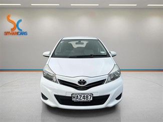 2013 Toyota Yaris - Thumbnail