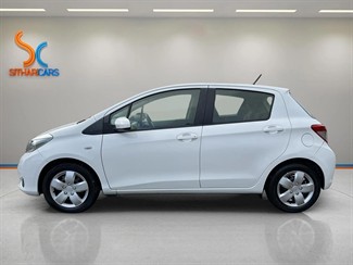 2013 Toyota Yaris - Thumbnail