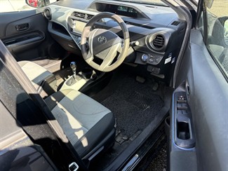 2013 Toyota AQUA - Thumbnail