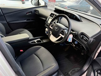 2015 Toyota Prius - Thumbnail