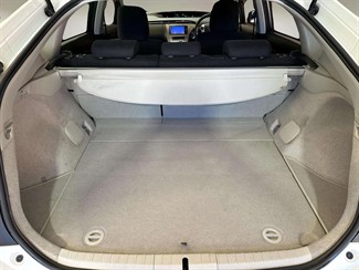 2014 Toyota Prius - Thumbnail