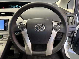 2014 Toyota Prius - Thumbnail