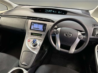 2014 Toyota Prius - Thumbnail