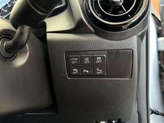 2021 Mazda 2 - Thumbnail