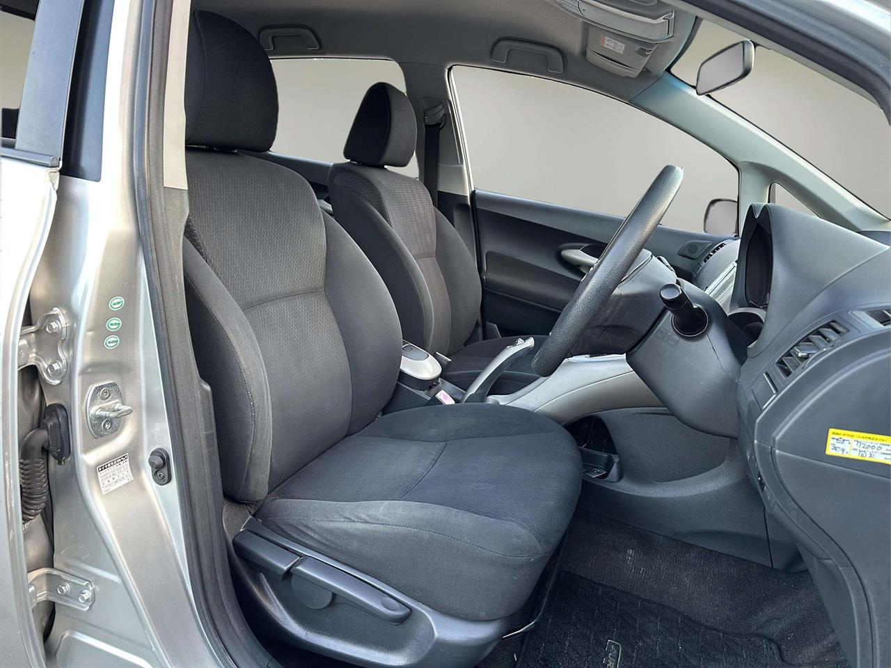 2007 Toyota AURIS