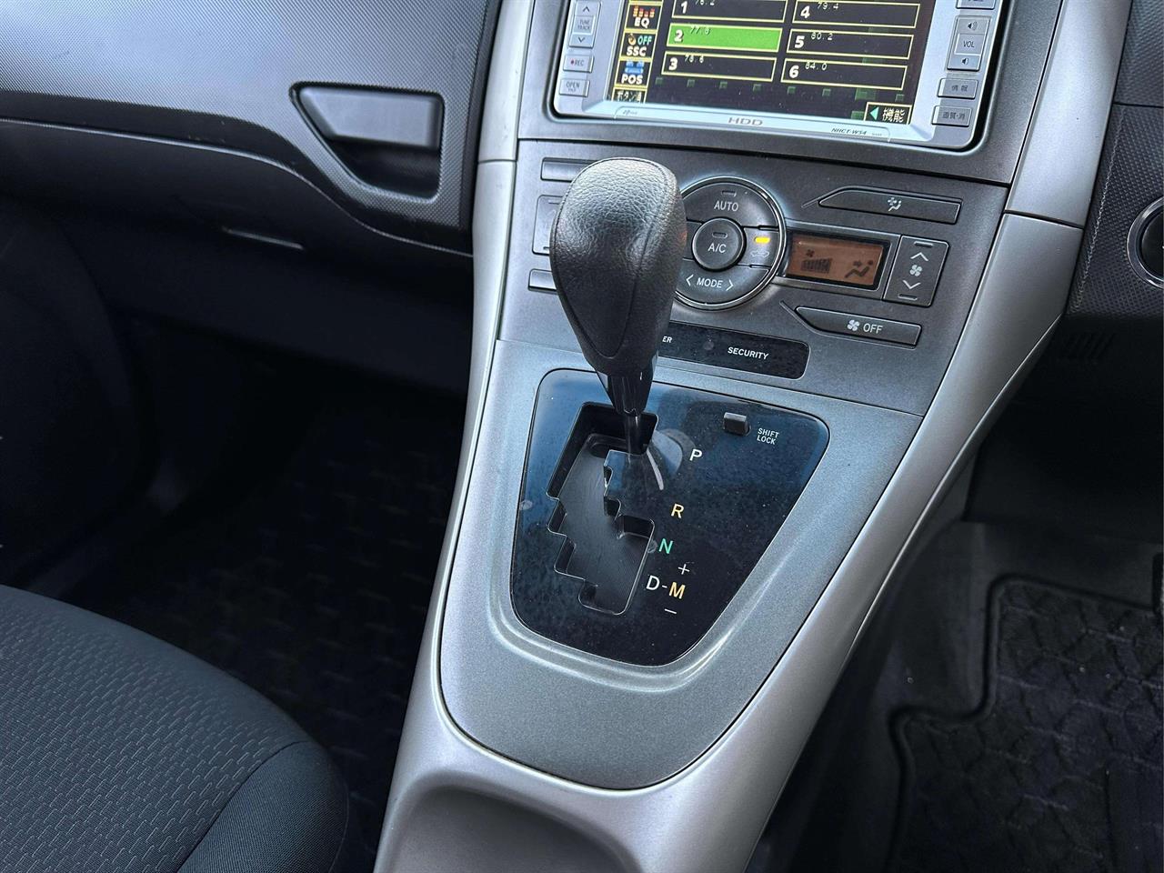 2007 Toyota AURIS