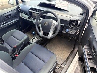 2015 Toyota AQUA - Thumbnail