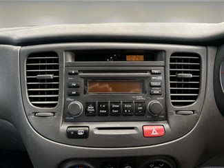 2010 Kia Rio - Thumbnail