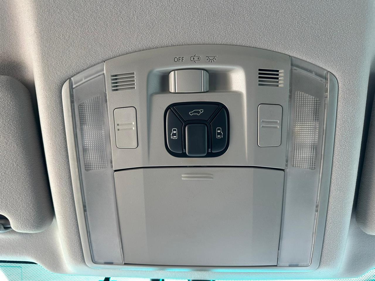 2012 Toyota VELLFIRE
