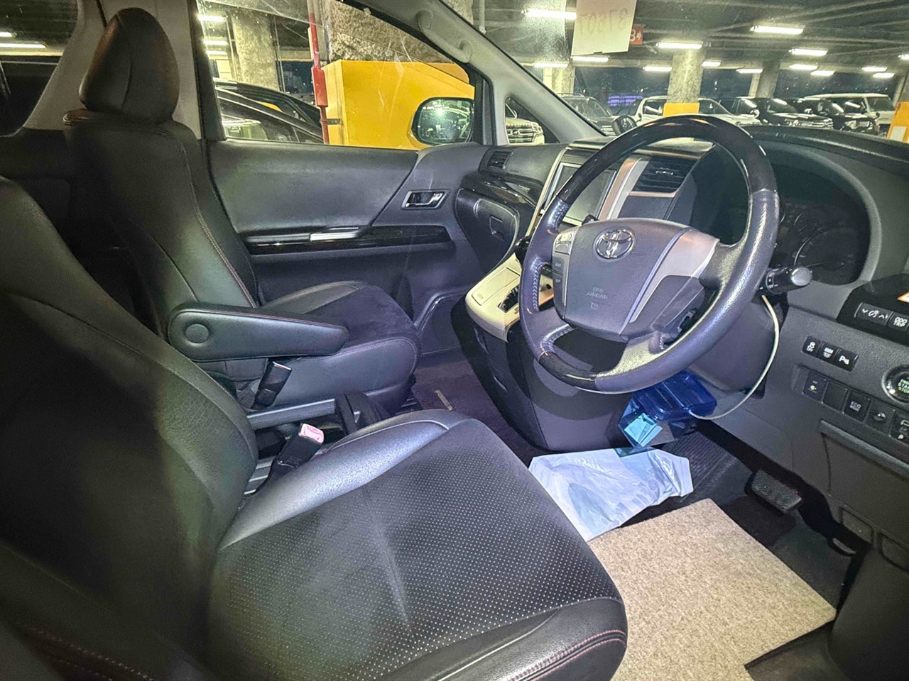 2012 Toyota VELLFIRE