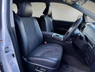 2015 Toyota Estima - Thumbnail