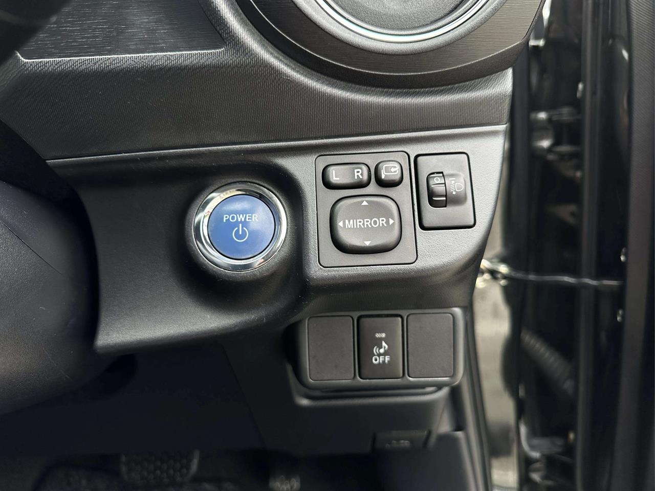 2013 Toyota AQUA