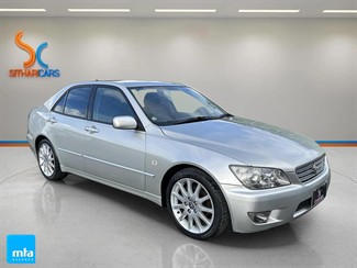 2004 Toyota Altezza