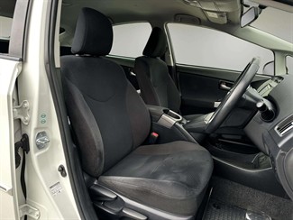 2015 Toyota Prius - Thumbnail