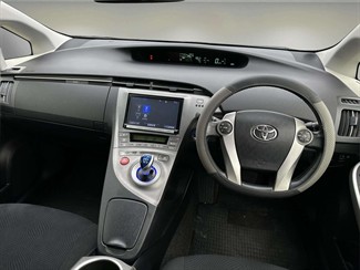 2015 Toyota Prius - Thumbnail
