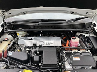 2015 Toyota Prius - Thumbnail