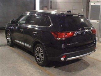 2017 Mitsubishi Outlander - Thumbnail