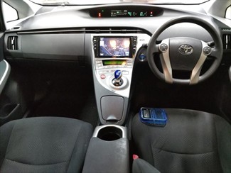 2013 Toyota Prius - Thumbnail