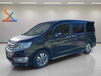 2014 Honda Stepwagon - Thumbnail