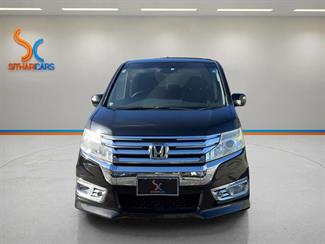 2014 Honda Stepwagon - Thumbnail