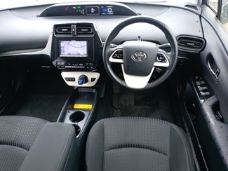 2018 Toyota Prius - Thumbnail