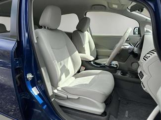 2014 Nissan Leaf - Thumbnail