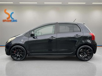 2006 Toyota Vitz - Thumbnail