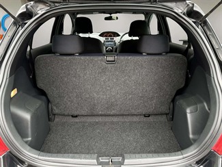 2006 Toyota Vitz - Thumbnail