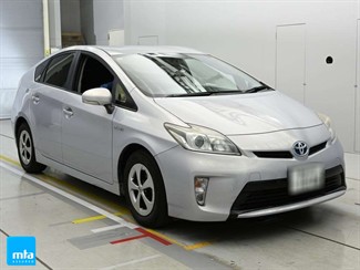2012 Toyota Prius - Thumbnail