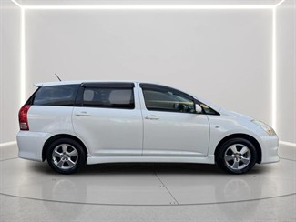 2008 Toyota WISH - Thumbnail