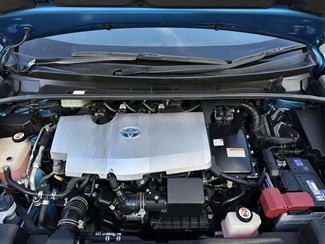 2019 Toyota Prius - Thumbnail