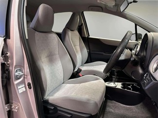 2011 Toyota Vitz - Thumbnail