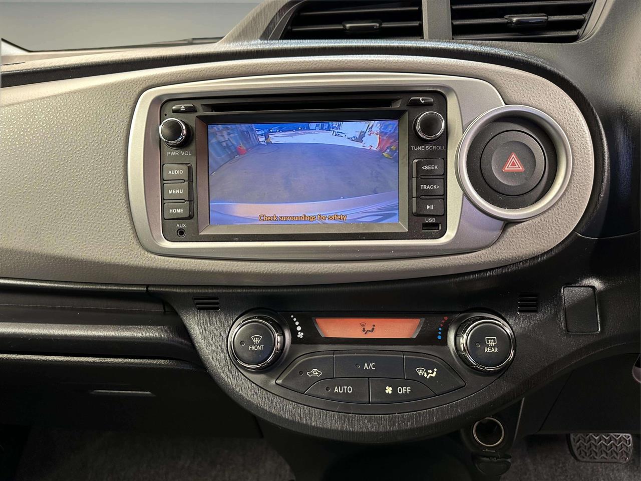 2011 Toyota Vitz