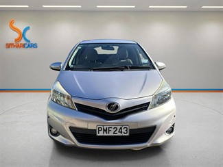 2011 Toyota Vitz - Thumbnail