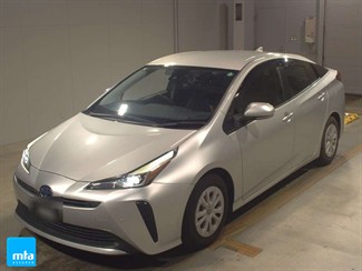 2020 Toyota Prius - Thumbnail