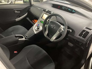 2015 Toyota Prius - Thumbnail