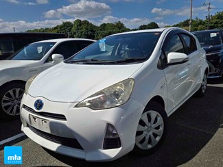 2013 Toyota AQUA - Thumbnail