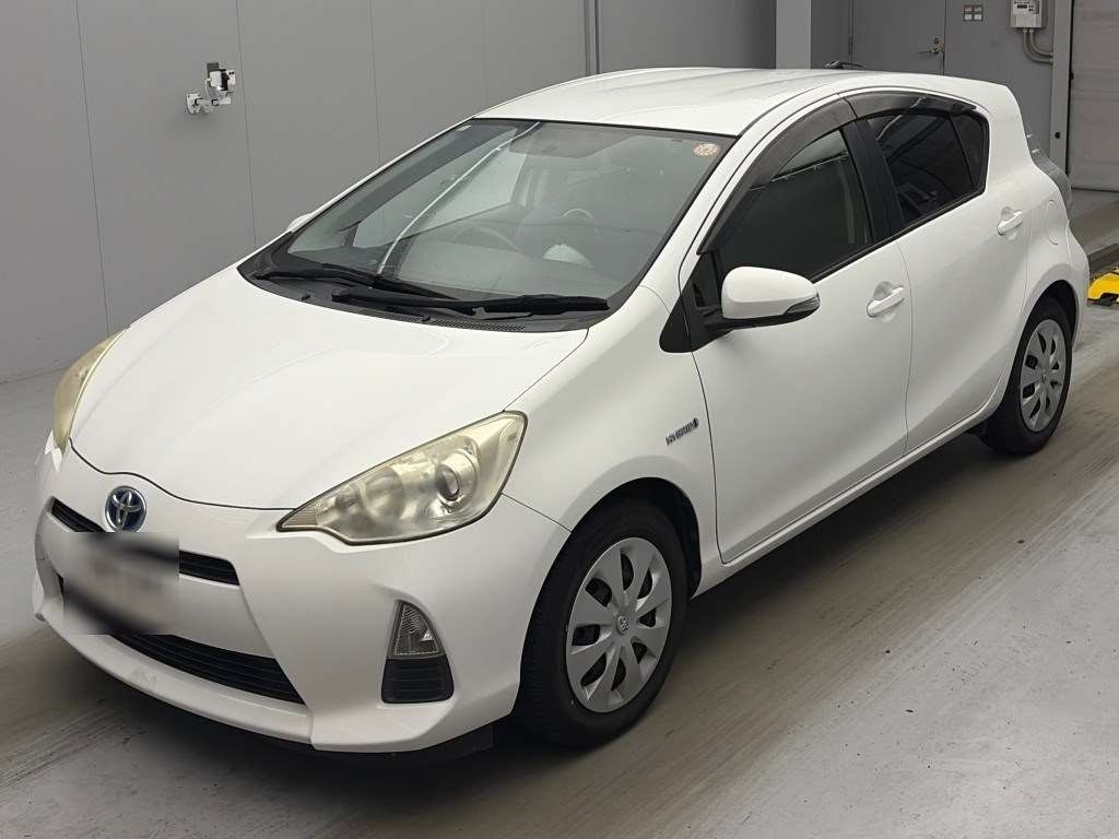 2013 Toyota AQUA