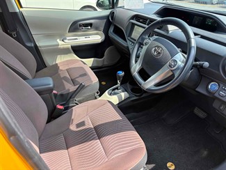 2012 Toyota AQUA - Thumbnail