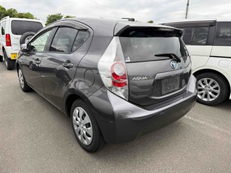 2013 Toyota AQUA - Thumbnail
