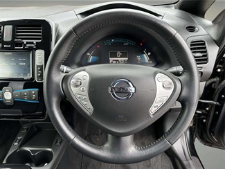 2016 Nissan Leaf - Thumbnail