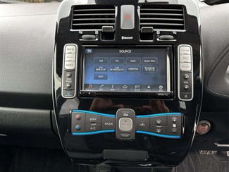 2016 Nissan Leaf - Thumbnail