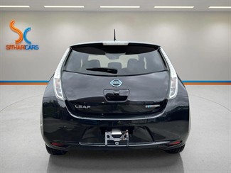 2016 Nissan Leaf - Thumbnail