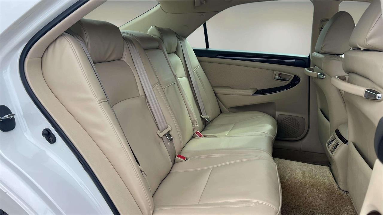 2006 Toyota CROWN