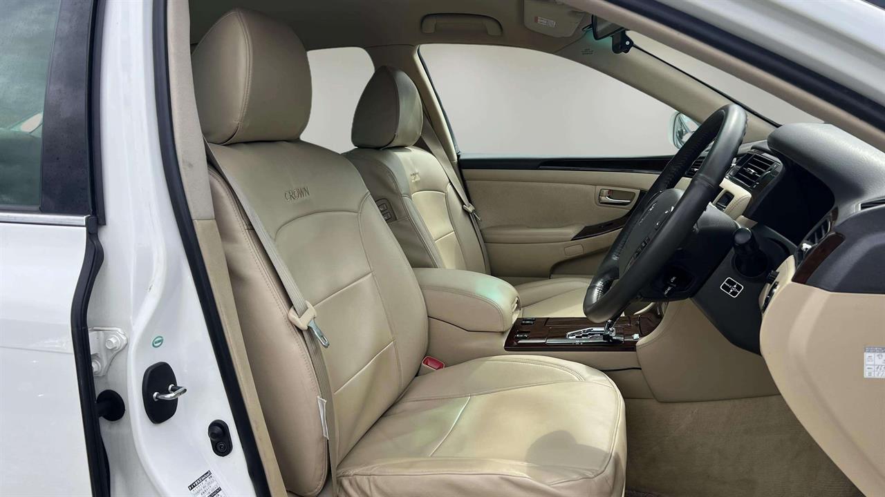 2006 Toyota CROWN