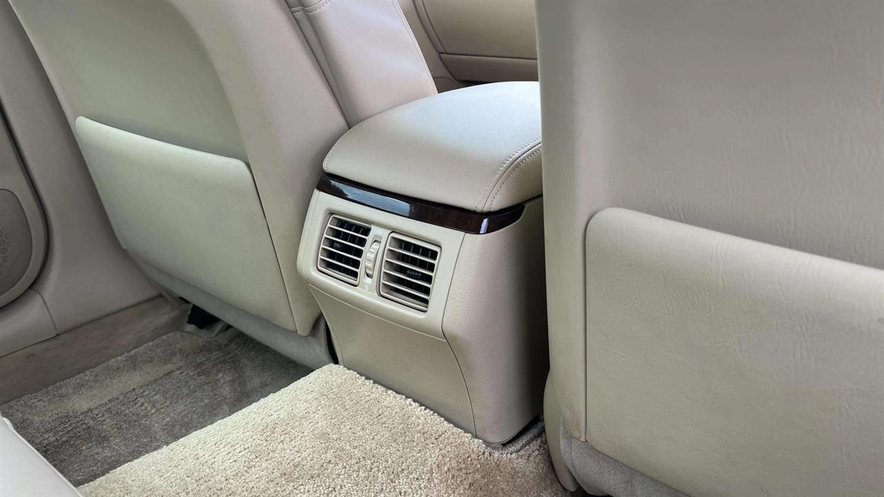 2006 Toyota CROWN