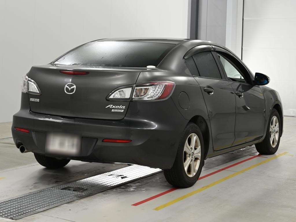 2013 Mazda Axela