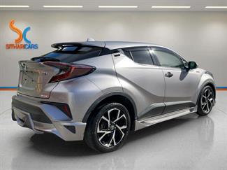 2018 Toyota C-HR - Thumbnail